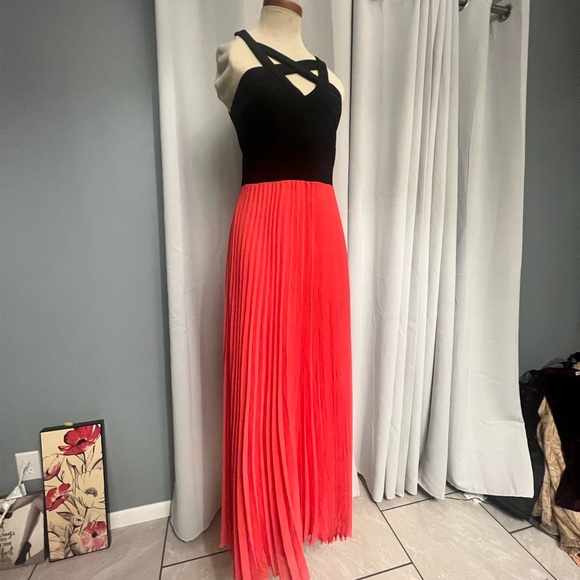 Chrystal doll maxi black /red dress size 5 crossed chest designs women’s girls - Picture 3 of 11